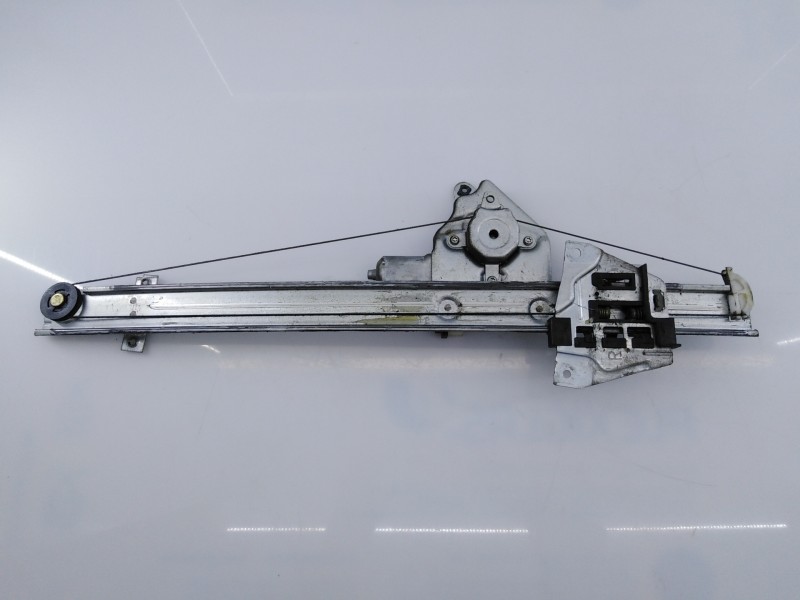 Recambio de elevalunas delantero derecho para mitsubishi montero (v60/v70) 3.2 di-d gls (3-ptas.) referencia OEM IAM 0620402220 
