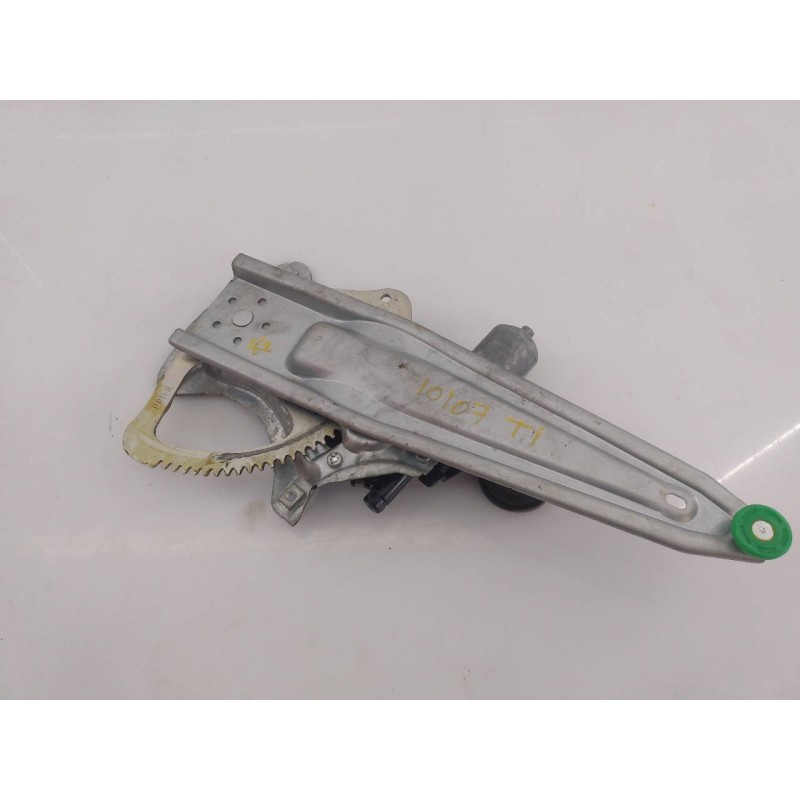 Recambio de elevalunas trasero izquierdo para toyota auris luna referencia OEM IAM 857100D100  E2-B4-50-2