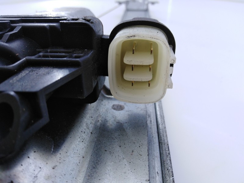 Recambio de elevalunas delantero derecho para mitsubishi montero (v60/v70) 3.2 di-d gls (3-ptas.) referencia OEM IAM 0620402220 