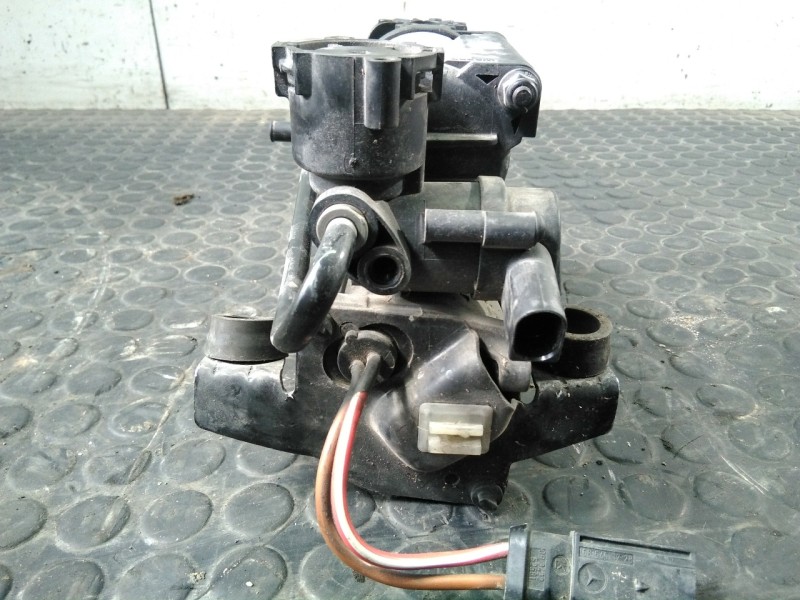 Recambio de bomba suspension para mercedes-benz clase s (w220) berlina 400 cdi (220.028) referencia OEM IAM 211320030  P1-A2-4