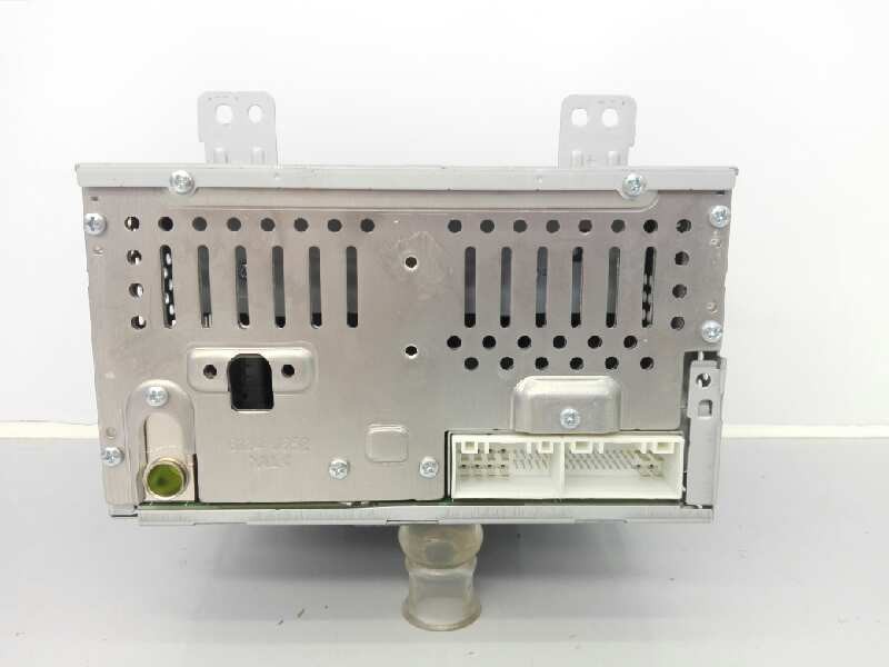 Recambio de sistema audio / radio cd para hyundai ix35 comfort 2wd referencia OEM IAM AJEAC00690S  E3-A3-50-1