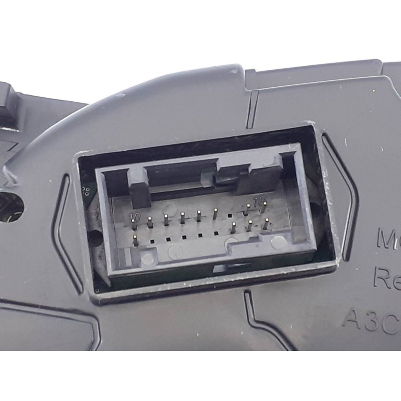 Recambio de cuadro instrumentos para volkswagen t-cross advance referencia OEM IAM 2G0920740J  E2-A1-43-3