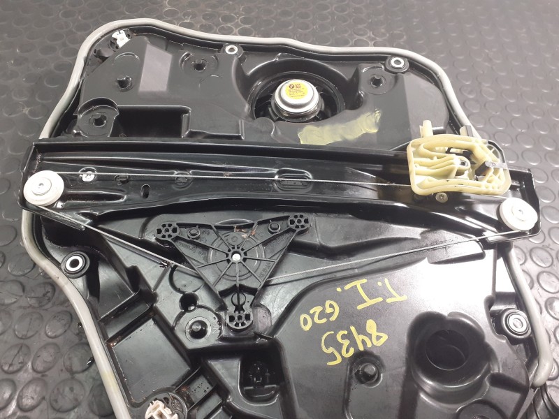 Recambio de elevalunas trasero izquierdo para bmw serie 3 berlina (g20) 320d referencia OEM IAM 8495867  P2-B4-18