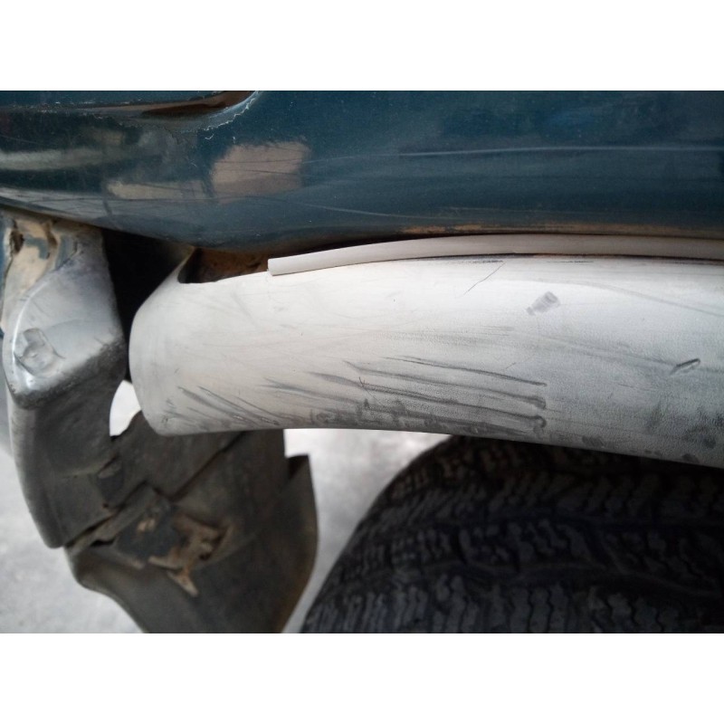 Recambio de aletin trasero derecho para ford maverick (ml) gls referencia OEM IAM   