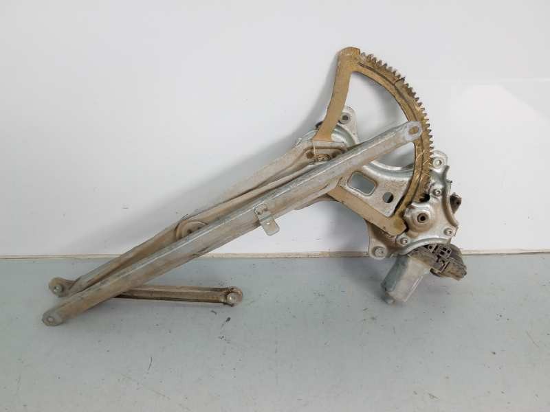 Recambio de elevalunas trasero derecho para toyota land cruiser (j12) referencia OEM IAM 8572058010  E2-B4-23-2