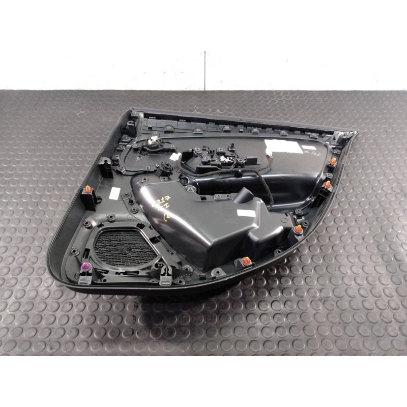 Recambio de guarnecido puerta trasera izquierda para mercedes-benz cla-klasse (bm 118) cla 200 d (118.312) referencia OEM IAM   