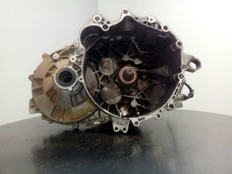 Recambio de caja cambios para volvo v70 familiar black edition referencia OEM IAM M56L2 1023704 M1-B3-135