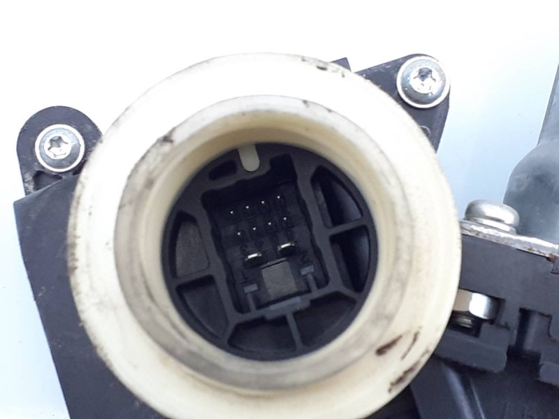 Recambio de elevalunas delantero derecho para toyota auris advance referencia OEM IAM 8570102010  E2-B4-20-2