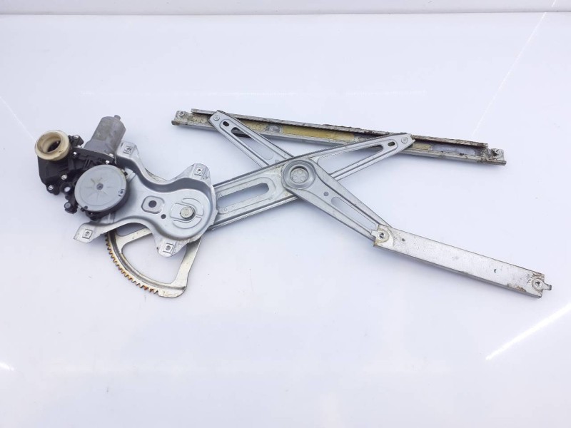 Recambio de elevalunas delantero derecho para toyota auris advance referencia OEM IAM 8570102010  E2-B4-20-2