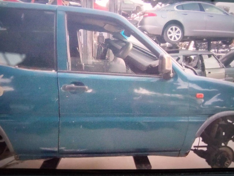 Recambio de puerta delantera derecha para ford maverick (ml) gls referencia OEM IAM   