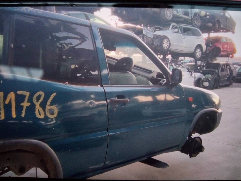 Recambio de puerta delantera derecha para ford maverick (ml) gls referencia OEM IAM   