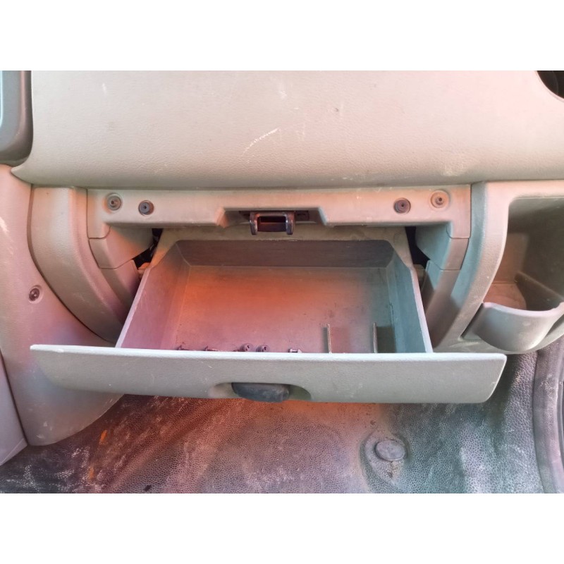 Recambio de guantera para nissan interstar (x70) acenta referencia OEM IAM   