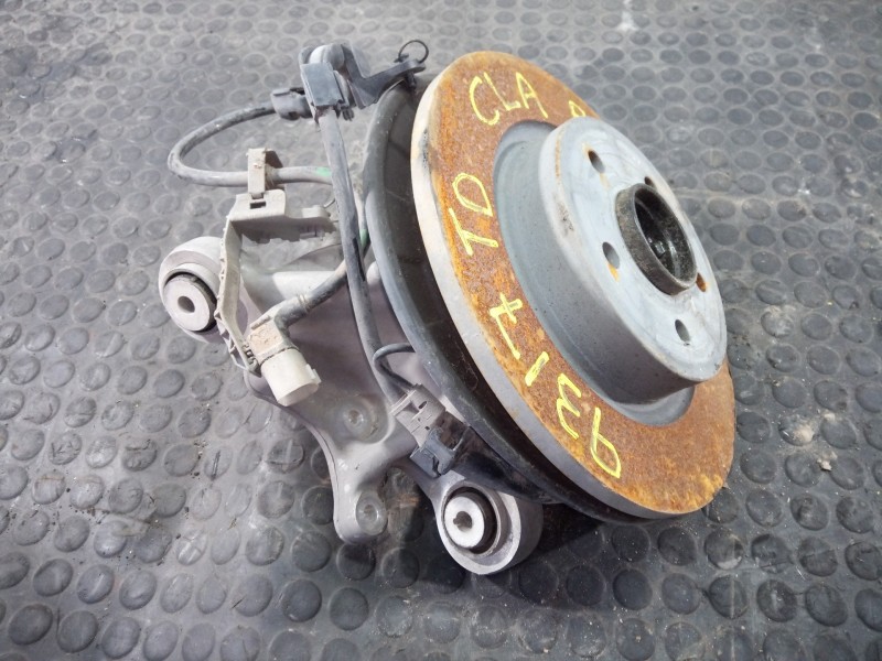 Recambio de mangueta trasera derecha para mercedes-benz cla-klasse (bm 118) cla 200 d (118.312) referencia OEM IAM 2470600  P1-B