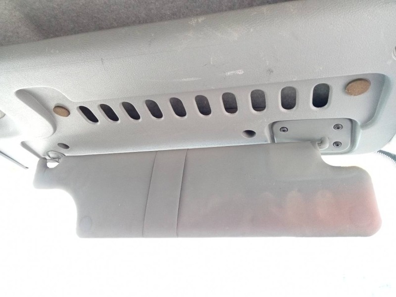 Recambio de parasol derecho para nissan interstar (x70) acenta referencia OEM IAM   