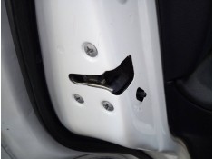 CERRADURA PUERTA TRASERA IZQUIERDA 