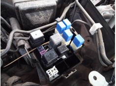 CAJA RELES / FUSIBLES 