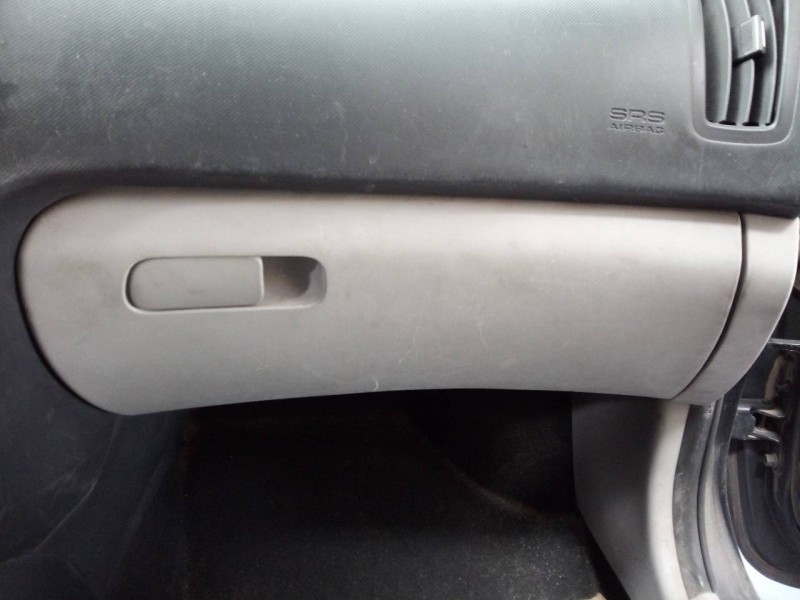 Recambio de guantera para kia cee´d sporty wagon active referencia OEM IAM   