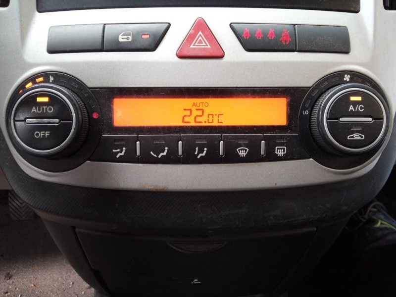 Recambio de mando climatizador para kia cee´d sporty wagon active referencia OEM IAM 972501H602  E3-A3-30-3