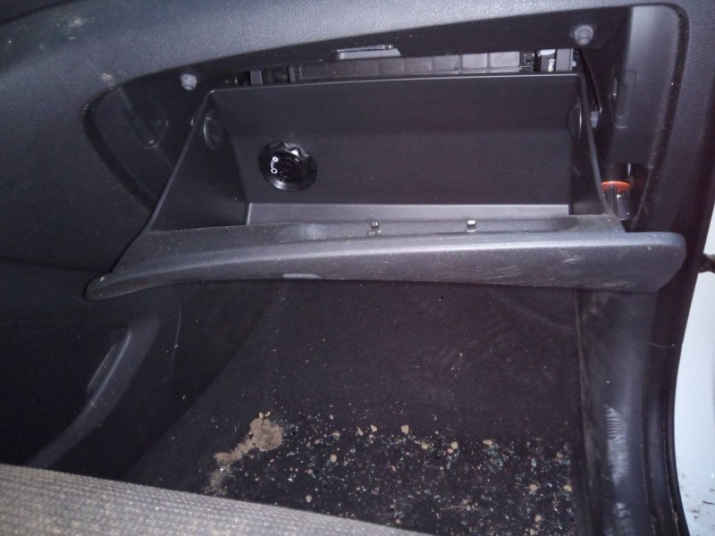 Recambio de guantera para hyundai tucson essence 2wd referencia OEM IAM   