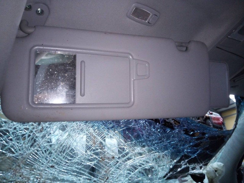 Recambio de parasol izquierdo para hyundai tucson essence 2wd referencia OEM IAM   