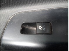 MANDO ELEVALUNAS TRASERO DERECHO 