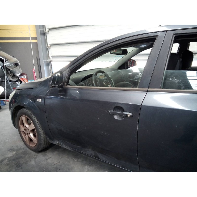 Recambio de puerta delantera izquierda para kia cee´d sporty wagon active referencia OEM IAM   