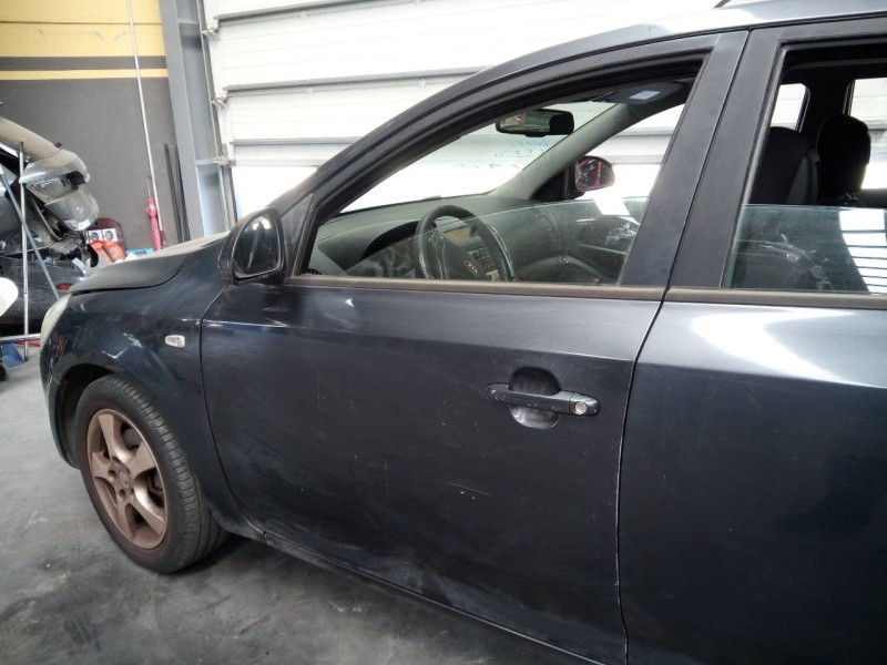 Recambio de puerta delantera izquierda para kia cee´d sporty wagon active referencia OEM IAM   