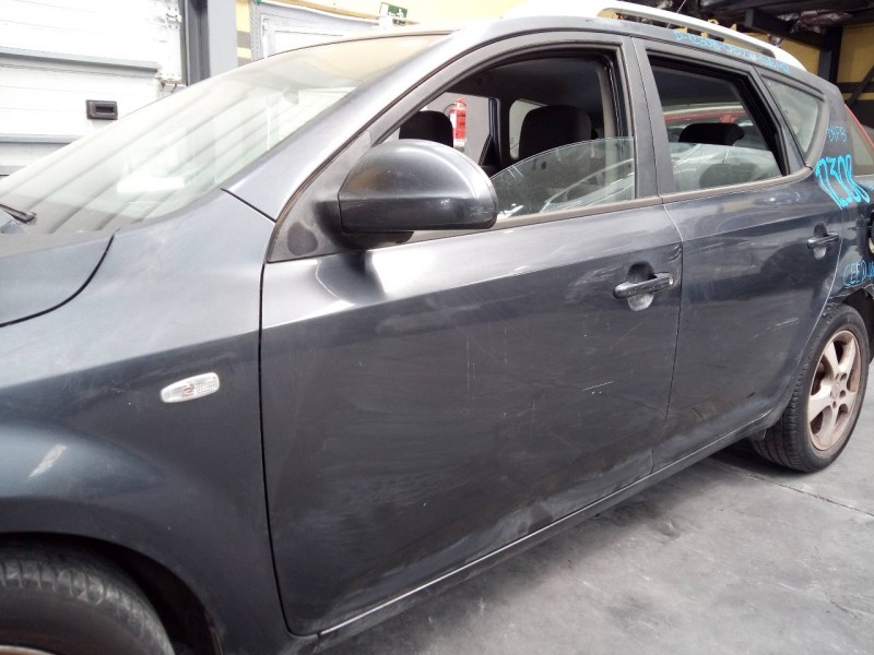 Recambio de puerta delantera izquierda para kia cee´d sporty wagon active referencia OEM IAM   