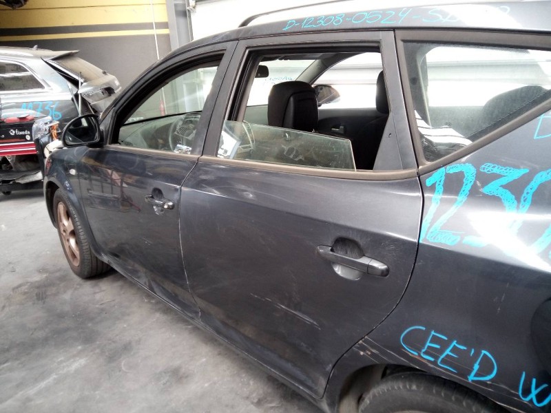 Recambio de puerta trasera izquierda para kia cee´d sporty wagon active referencia OEM IAM   