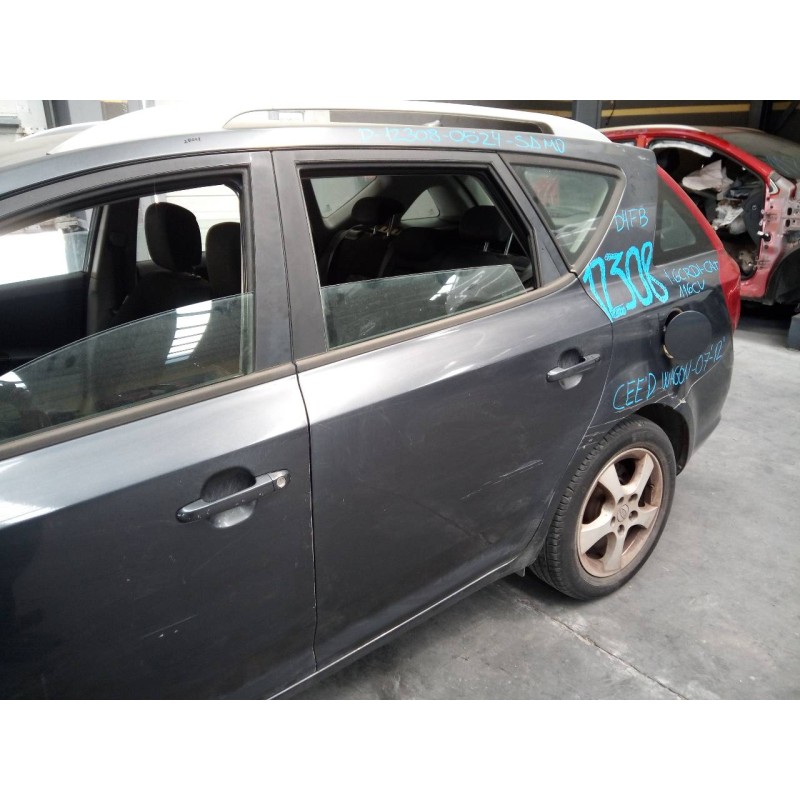 Recambio de puerta trasera izquierda para kia cee´d sporty wagon active referencia OEM IAM   
