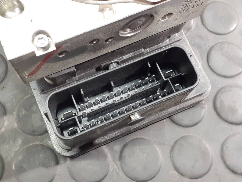 Recambio de abs para hyundai tucson essence bluedrive 2wd referencia OEM IAM 58920D7101  P3-A8-15-5