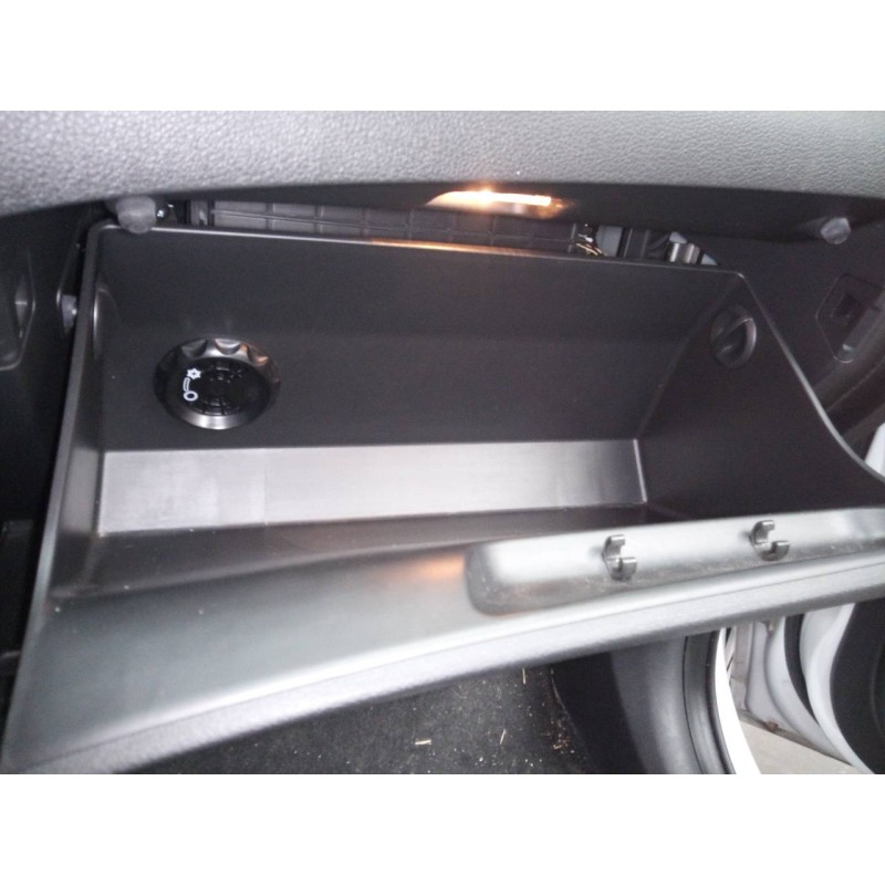 Recambio de guantera para hyundai tucson essence bluedrive 2wd referencia OEM IAM   