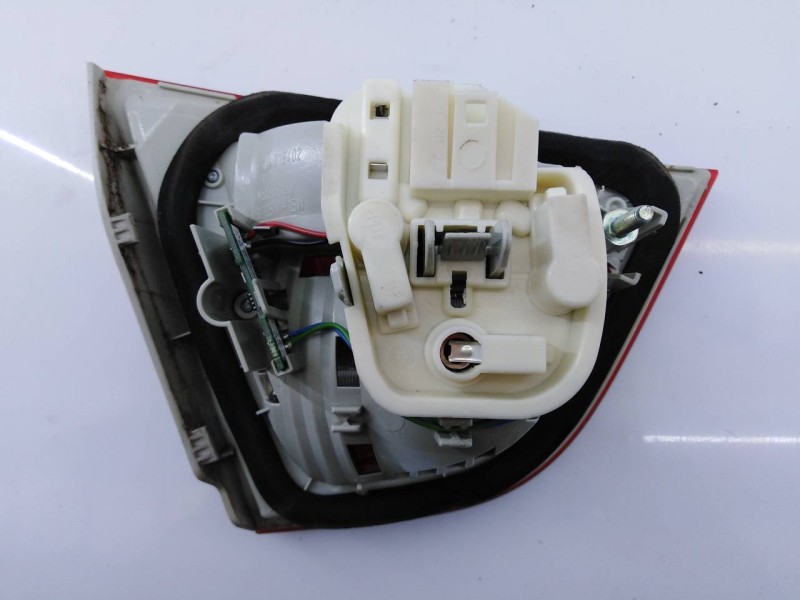 Recambio de piloto trasero derecho porton para bmw serie 3 berlina (e90) 318d referencia OEM IAM 7289428  E1-A3-43-2