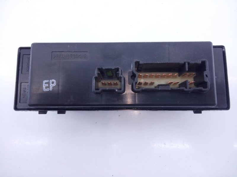 Recambio de mando elevalunas delantero izquierdo para nissan qashqai (j11) acenta referencia OEM IAM   E3-B4-22-1