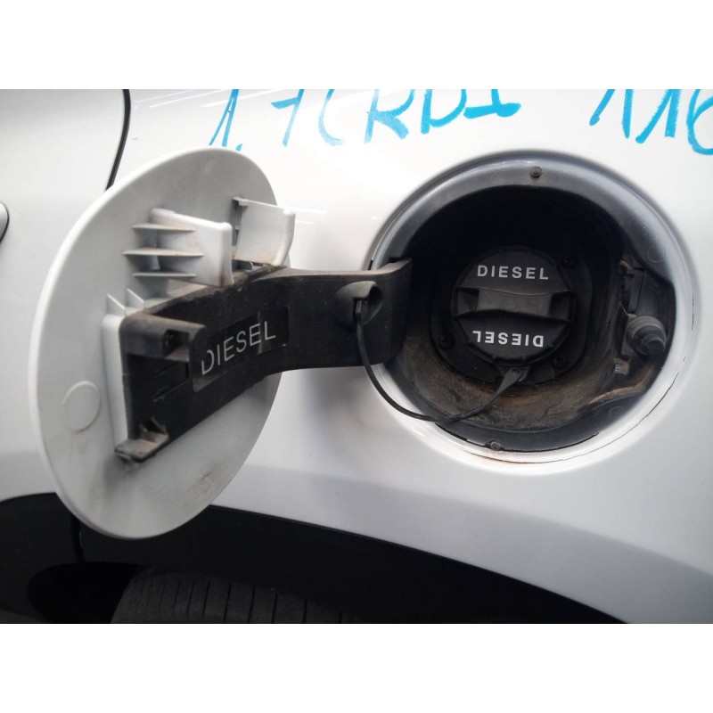 Recambio de tapa exterior combustible para hyundai tucson essence bluedrive 2wd referencia OEM IAM   