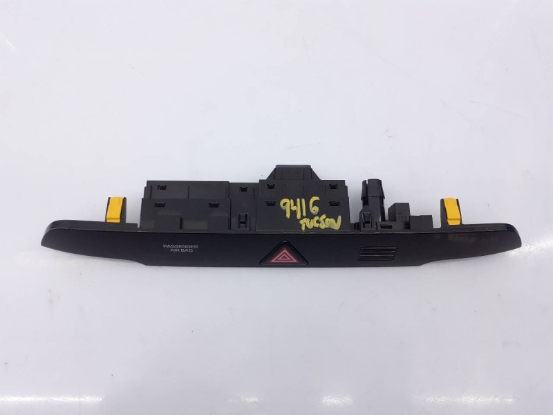 Recambio de warning para hyundai tucson essence bluedrive 2wd referencia OEM IAM 93700D7100  E3-A3-46-4