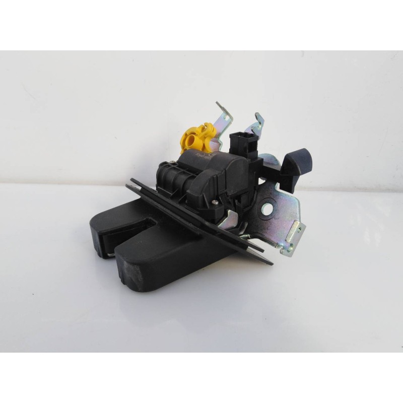 Recambio de cerradura maletero / porton para audi a4 avant (8w5) sport edition referencia OEM IAM A102523  E1-B6-19-2