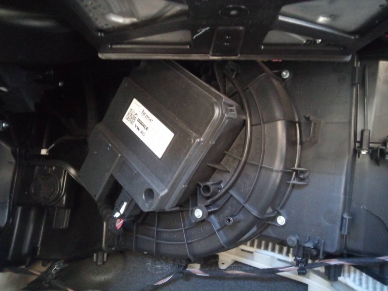 Recambio de ventilador calefaccion para audi a5 cabriolet (f57) advanced quattro referencia OEM IAM 4M1820021A  