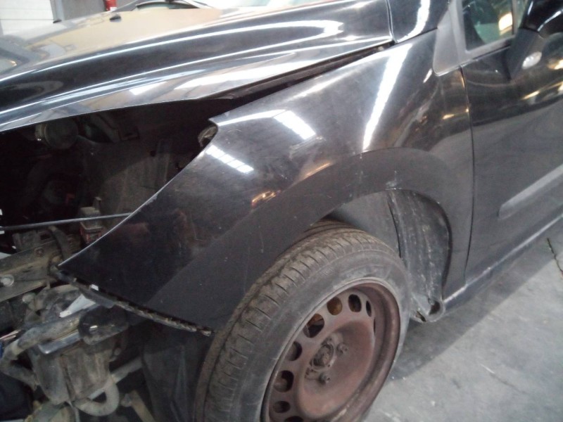 Recambio de aleta delantera izquierda para peugeot 308 confort referencia OEM IAM   