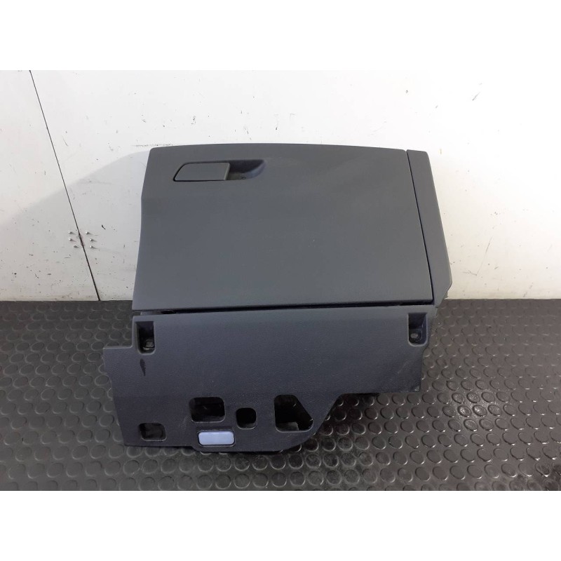 Recambio de guantera para audi a4 avant (8w5) sport edition referencia OEM IAM 8W1857035  P2-B2-12