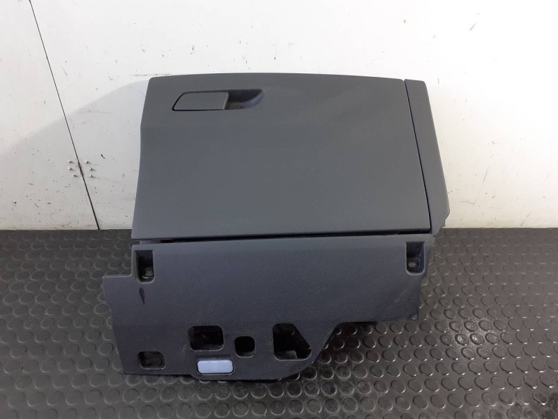 Recambio de guantera para audi a4 avant (8w5) sport edition referencia OEM IAM 8W1857035  P2-B2-12