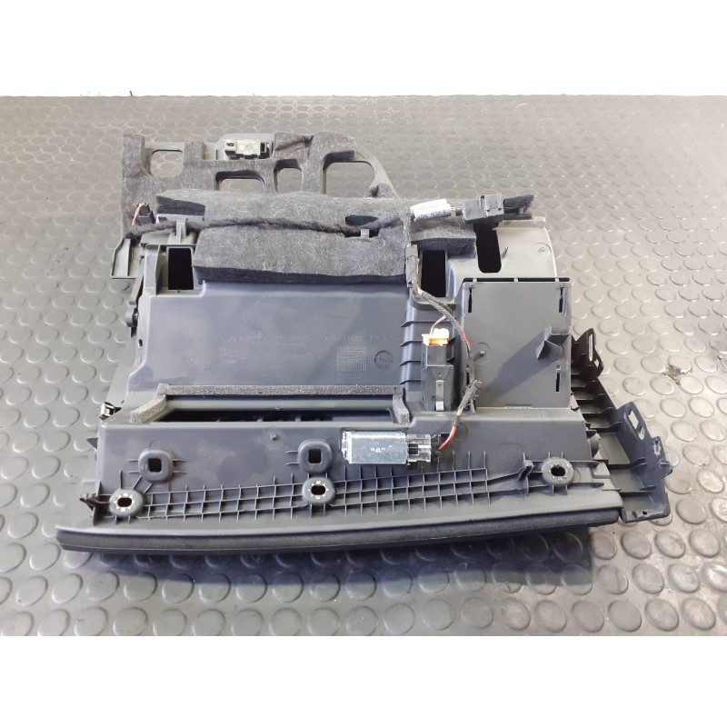 Recambio de guantera para audi a4 avant (8w5) sport edition referencia OEM IAM 8W1857035  P2-B2-12