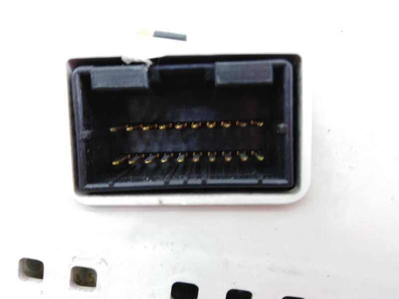 Recambio de cuadro instrumentos para kia sorento 2.5 crdi active referencia OEM IAM 940133E250 20061023 E3-A3-35-1