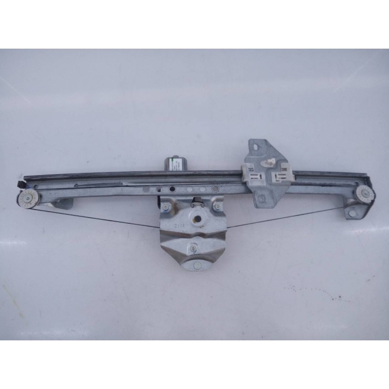 Recambio de elevalunas delantero izquierdo para dacia dokker essential referencia OEM IAM 128001472B 9030318C E1-A1-36-2