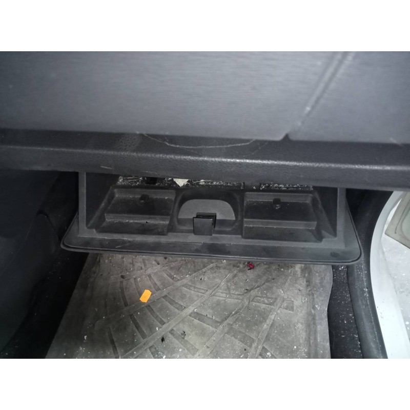 Recambio de guantera para dacia dokker essential referencia OEM IAM   