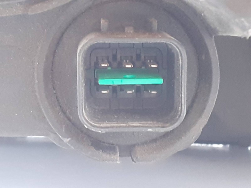 Recambio de faro derecho para kia sorento 2.5 crdi active referencia OEM IAM 921023E060  E2-B5-44-1