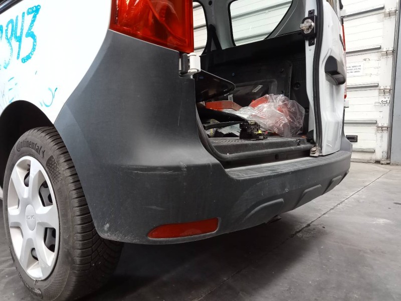 Recambio de paragolpes trasero para dacia dokker essential referencia OEM IAM   