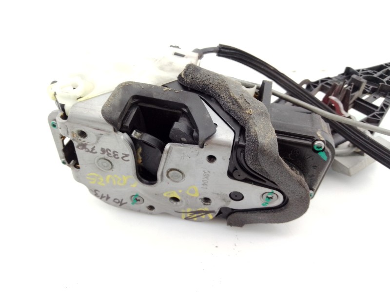 Recambio de cerradura puerta delantera derecha para chevrolet cruze ls referencia OEM IAM 13503802  E2-B6-5-2