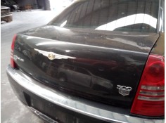 Recambio de porton trasero para chrysler 300 c 3.0 crd referencia OEM IAM    2
