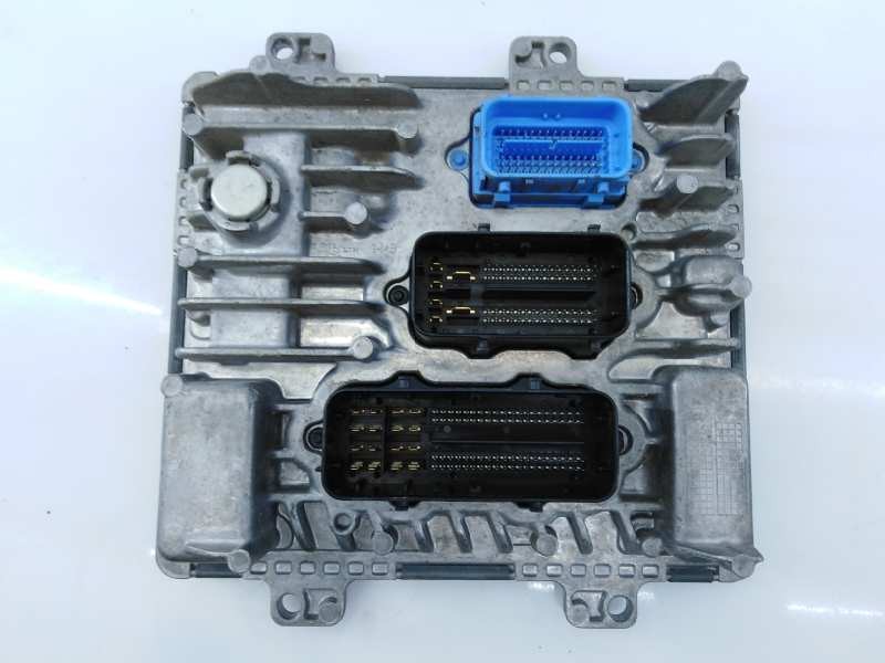 Recambio de centralita motor uce para opel corsa e selective ecoflex referencia OEM IAM 852300835 A2C83055200 E3-A5-14-4